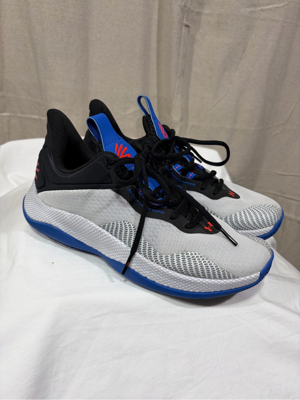 UnderArmour Steph Curry HOVR Splash 2 Basketball Shoes